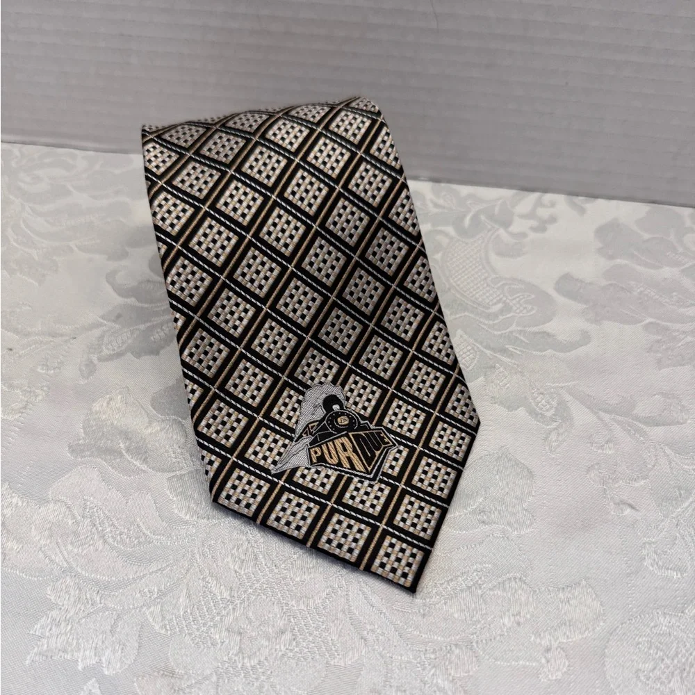 Perdue Boilermakers Train Eagles Wings Neck Tie‎ Silk College Sports Logo Preppy